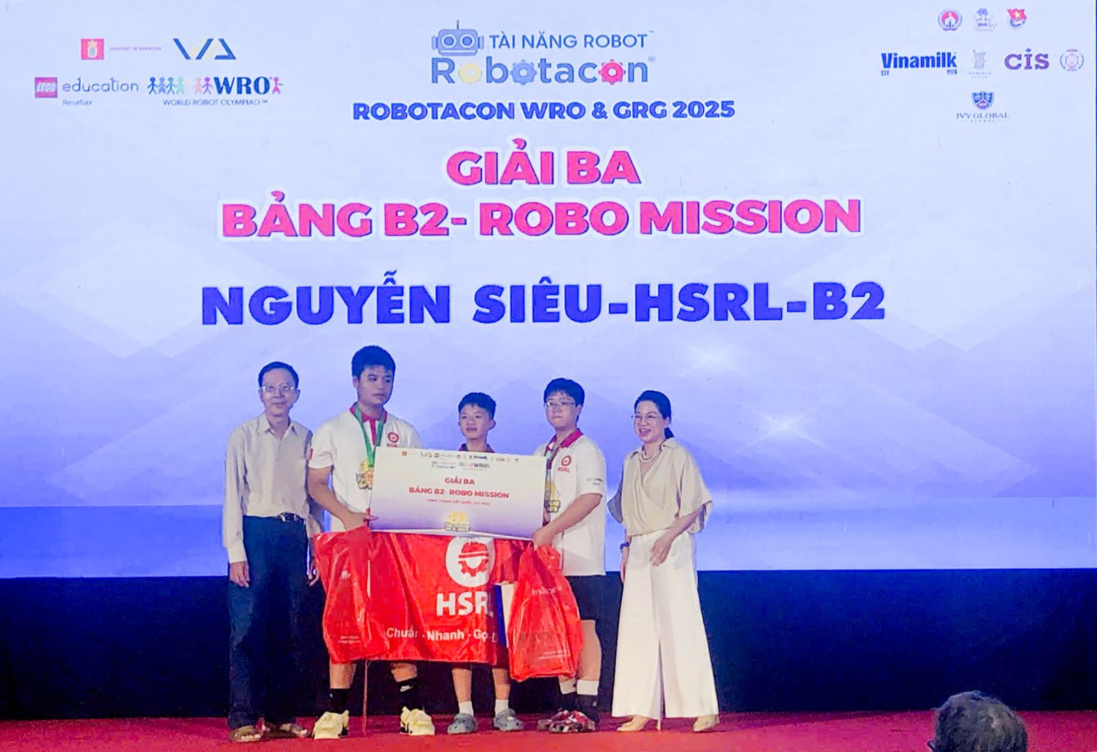 Đội Nguyễn Siêu ghi dấu ấn tại Vòng Chung kết Quốc gia Robotacon WRO 2025