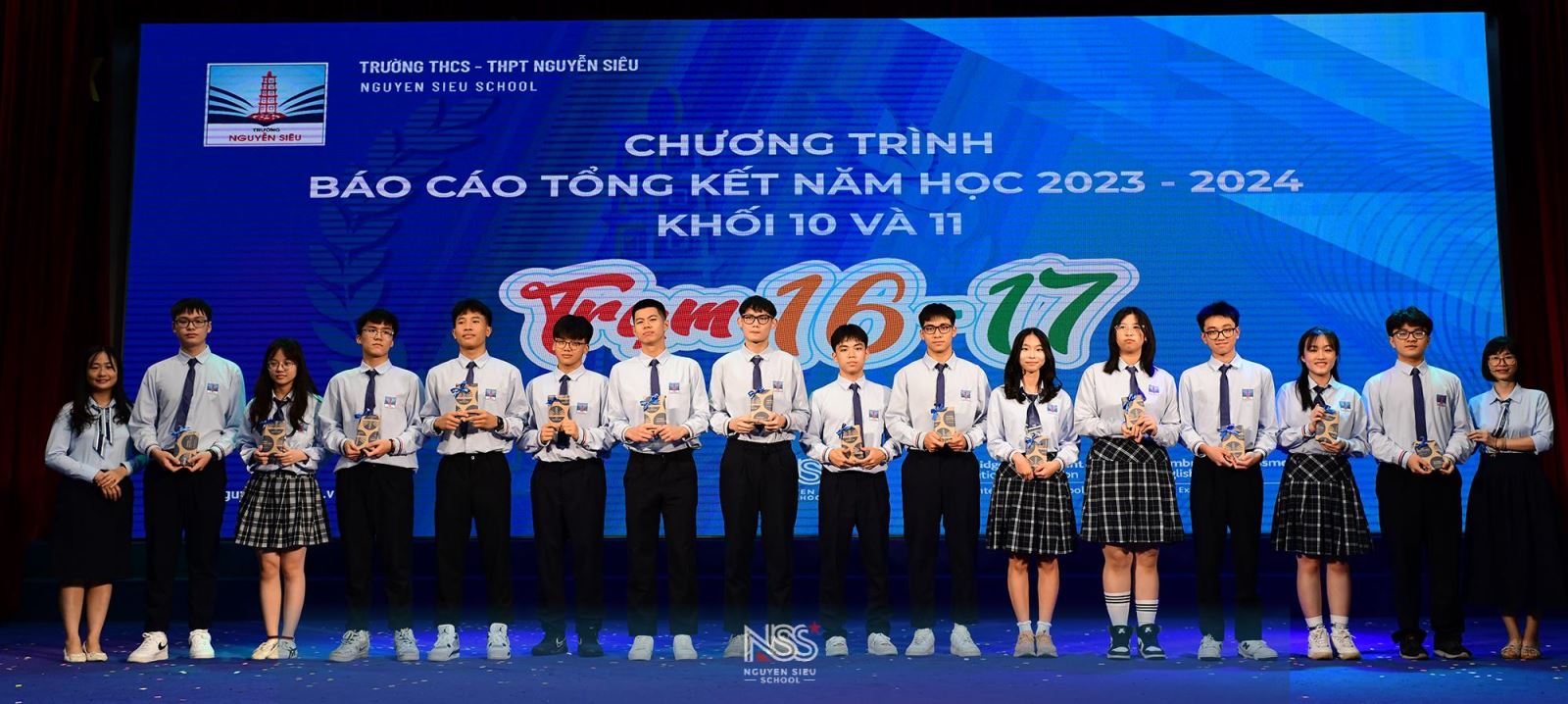 PHÚT LẮNG ĐỌNG TRÊN CHUYẾN TÀU “TRẠM 16-17” CỦA HỌC SINH KHỐI 10, 11