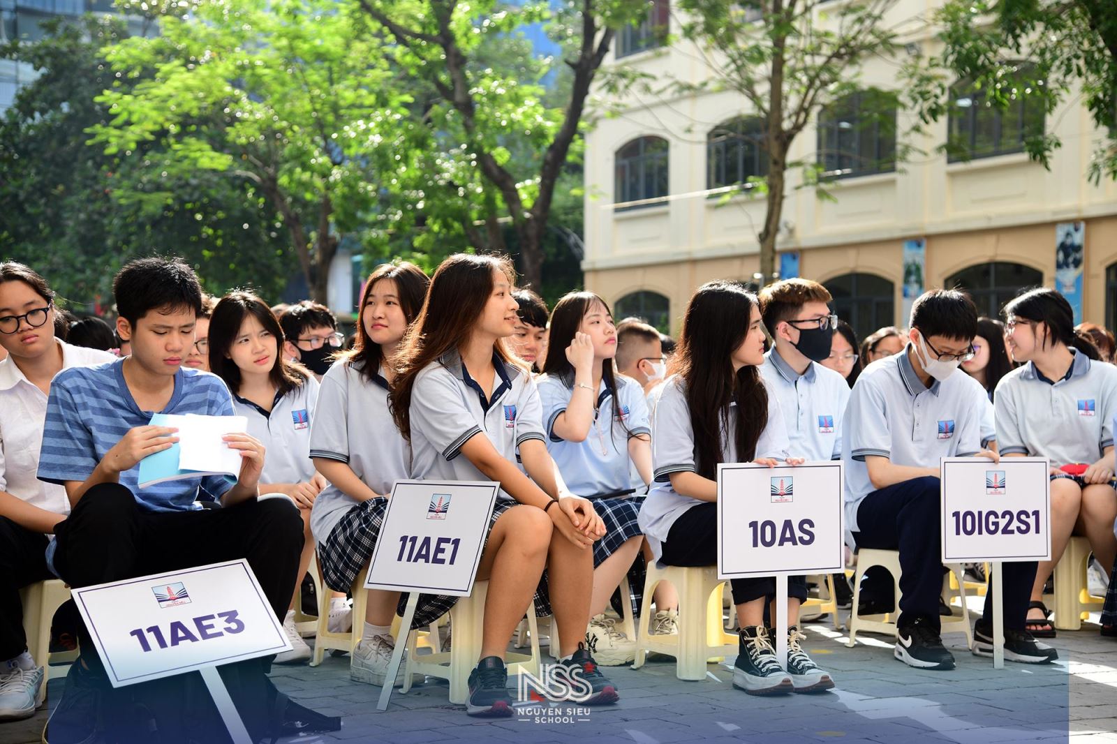 BACK TO SCHOOL – NẮNG TRÊN VAI VÀ NỤ CƯỜI TRONG MẮT