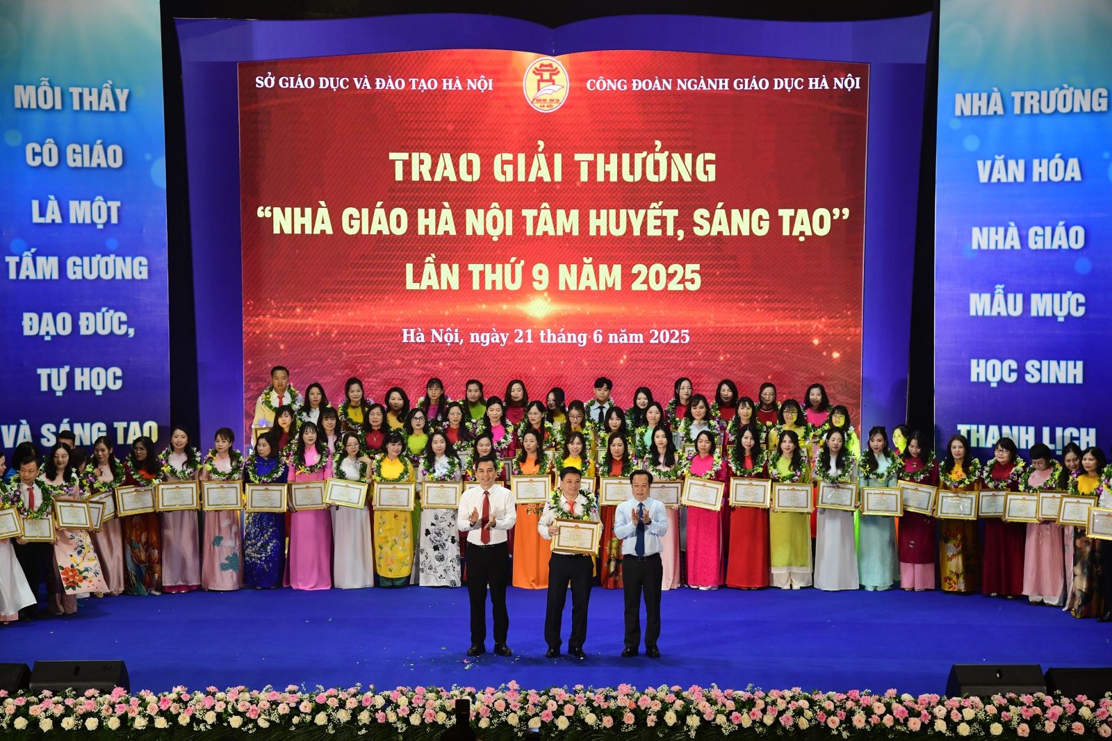 THẦY LÊ MINH THỰC ĐẠT DANH HIỆU “NHÀ GIÁO HÀ NỘI TÂM HUYẾT, SÁNG TẠO” NĂM 2025
