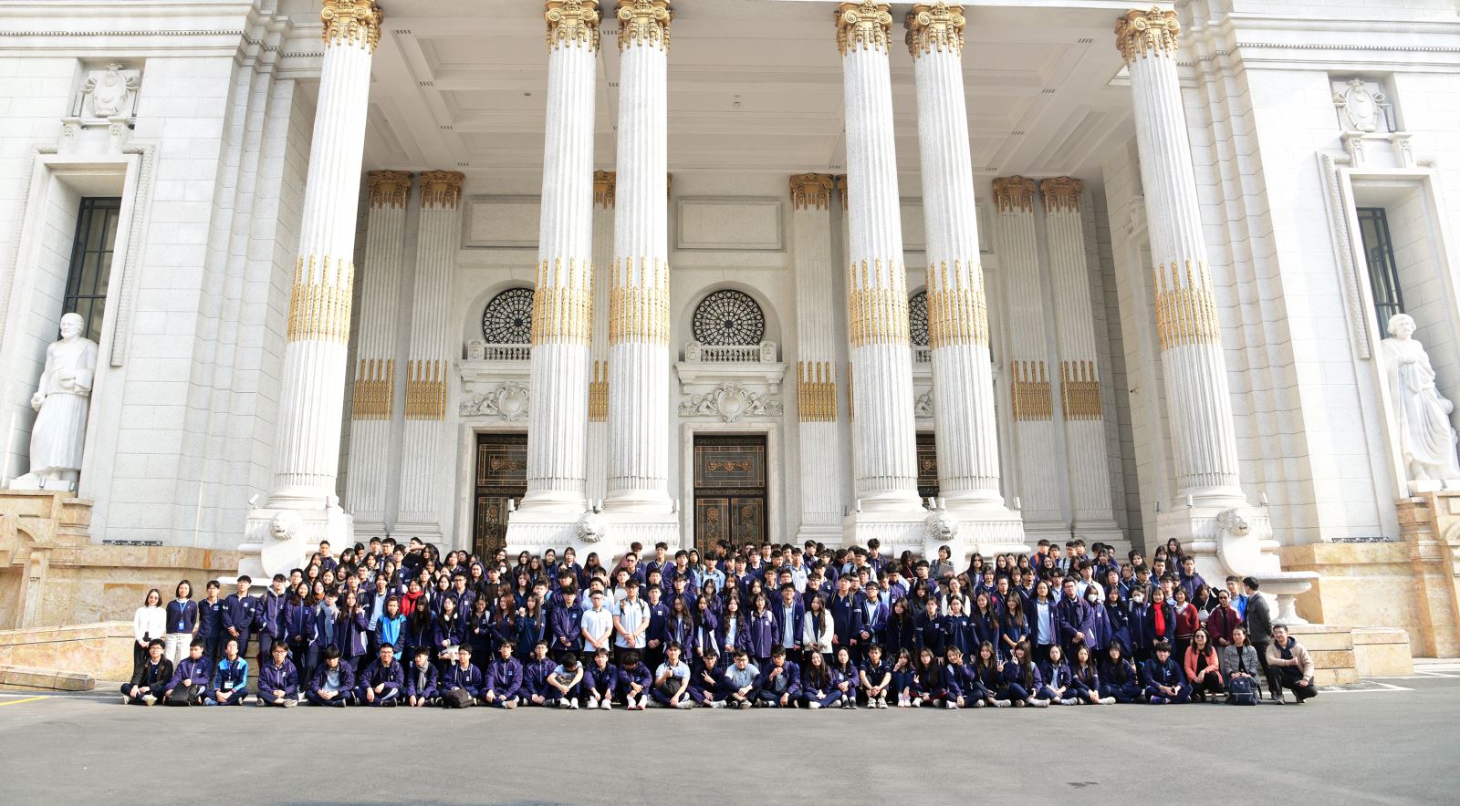 Học sinh Nguyễn Siêu trải nghiệm hướng nghiệp tại Đại học VinUni