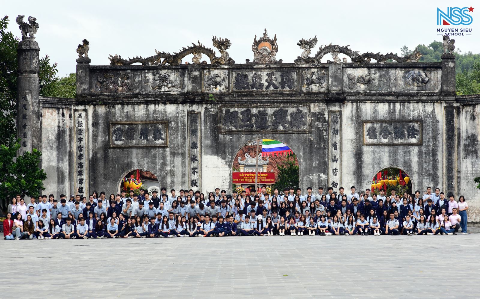 Học sinh Nguyễn Siêu học về lịch sử thông qua chuyến đi Chùa Côn Sơn - Đền Kiếp Bạc - Đền thờ Chu Văn An