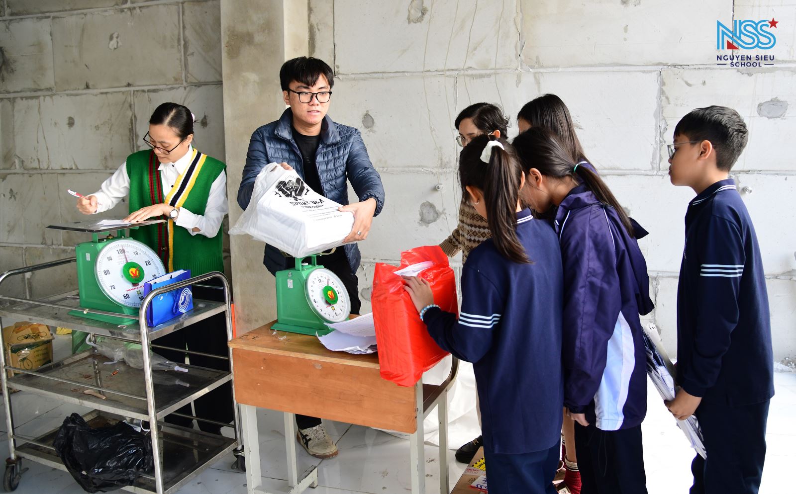 Lan tỏa tinh thần sống xanh – Điểm nhấn Eco School tại Ngày hội “Đổi rác lấy quà”