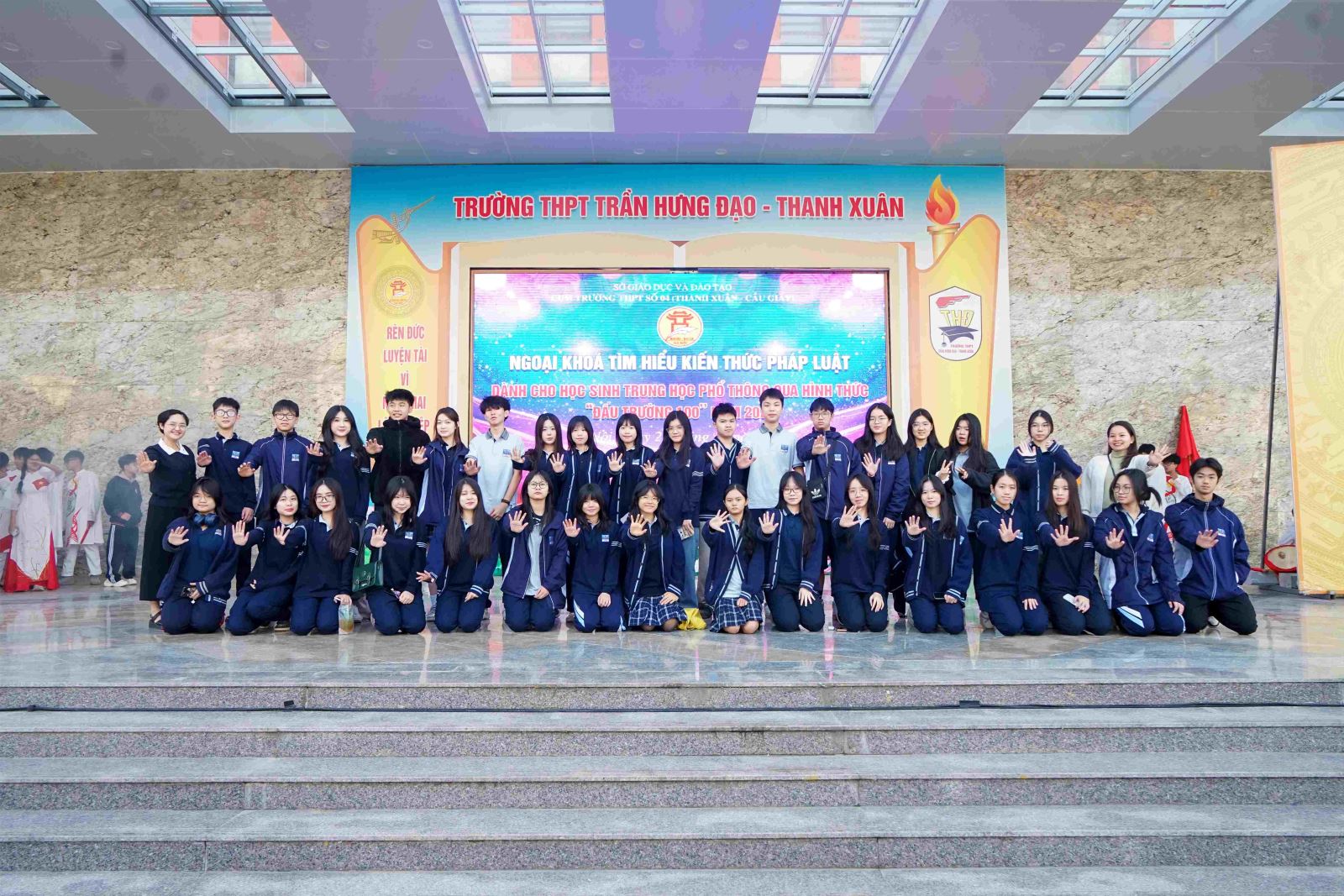 Học sinh Trường Nguyễn Siêu tham gia Cuộc thi tìm hiểu kiến thức pháp luật dành cho học sinh THPT năm 2025