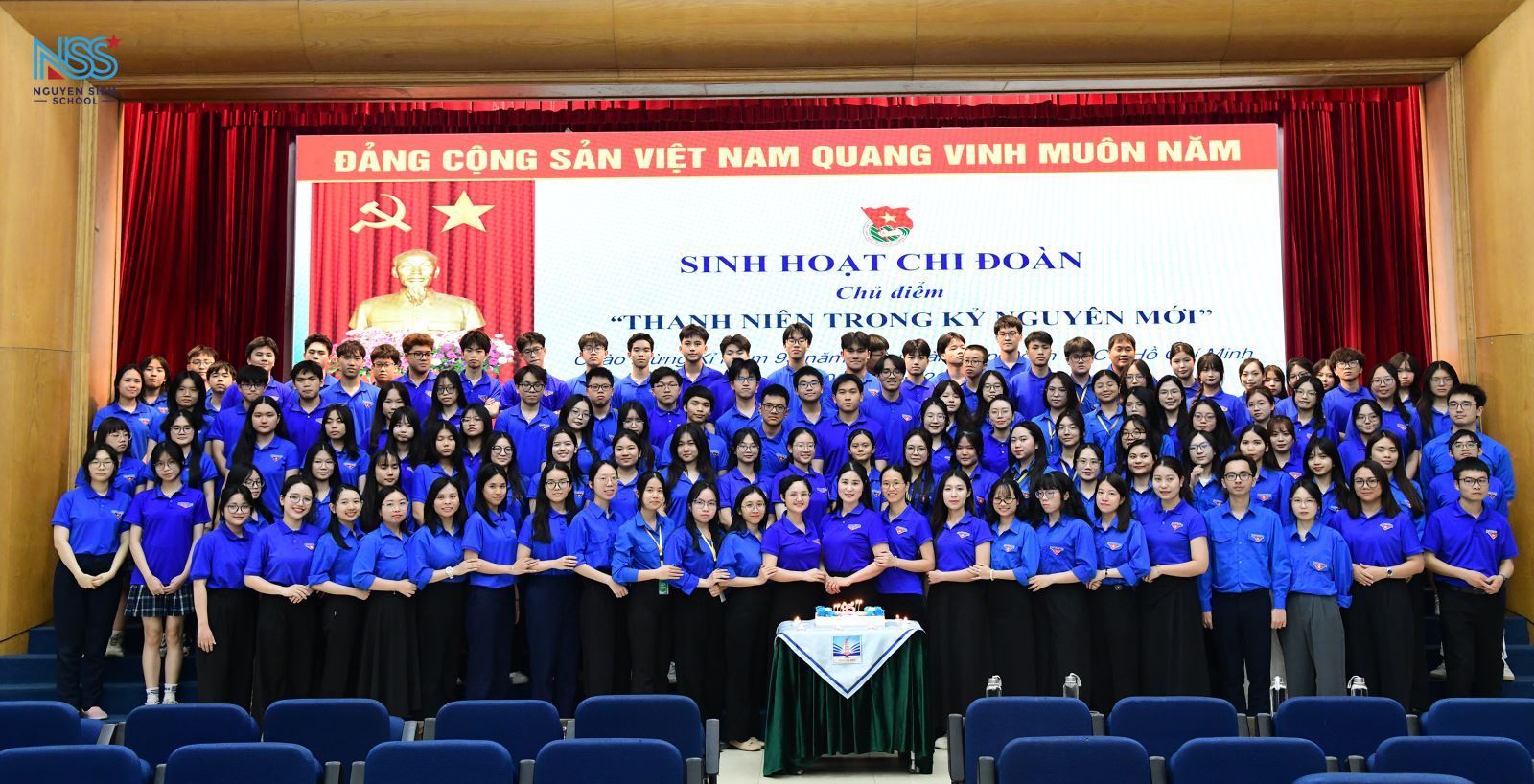 Trường Nguyễn Siêu tổ chức hoạt động sinh hoạt Chi đoàn mẫu chào mừng kỷ niệm 95 năm thành lập Đoàn TNCS Hồ Chí Minh