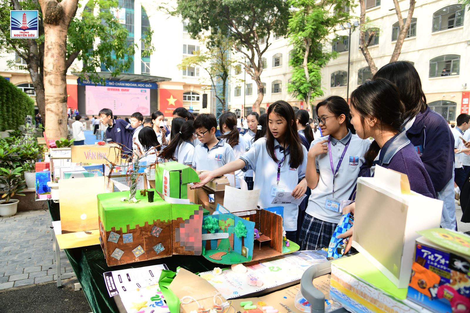 Trường Nguyễn Siêu tổ chức Ngày hội STEM lần thứ 10 “AI và Future Learning - Trí tuệ nhân tạo và tương lai học tập”
