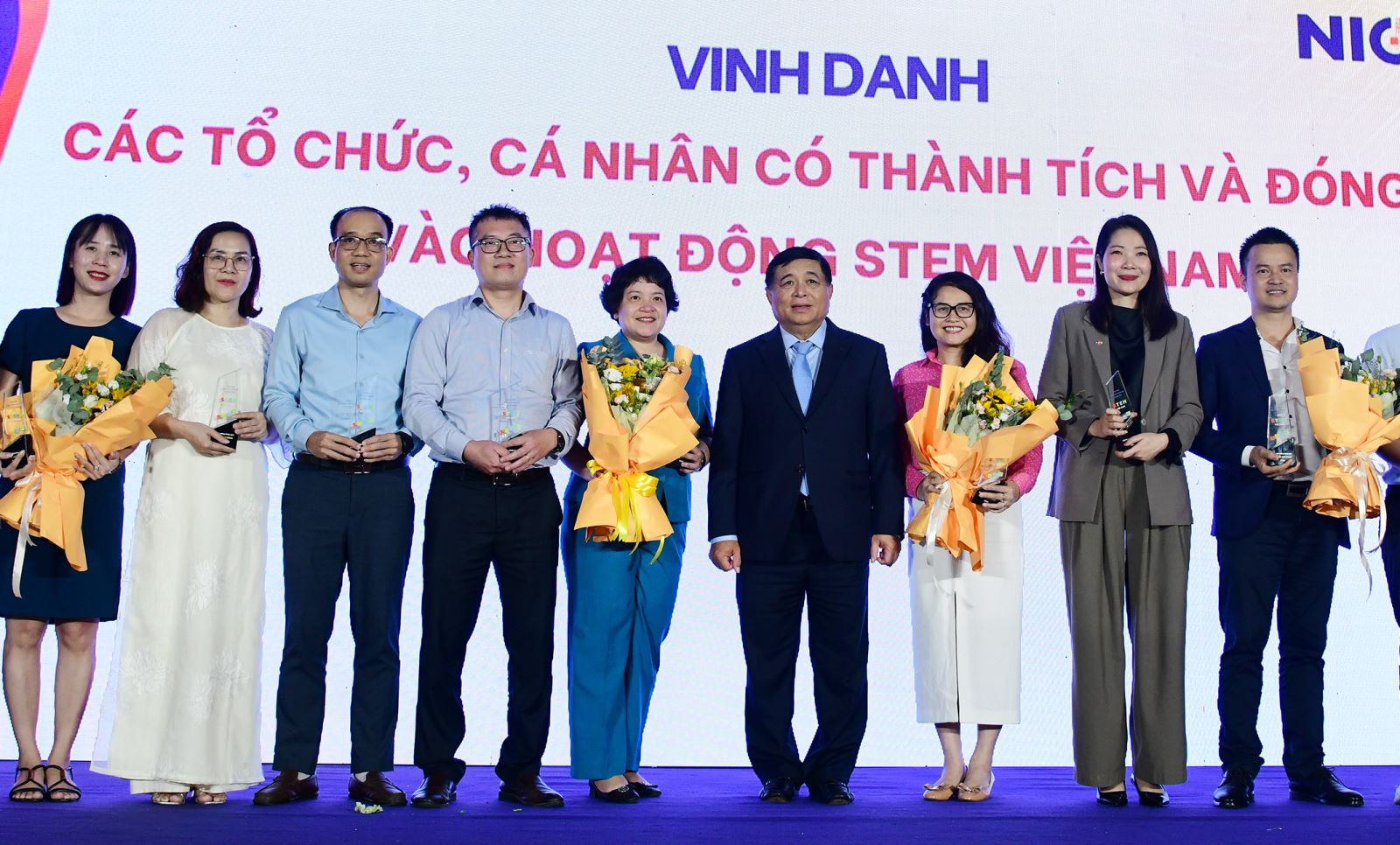 Cô Nguyễn Thị Minh Thúy - Hiệu trưởng Trường THCS và THPT Nguyễn Siêu với dấu ấn đậm nét trong phát triển giáo dục STEM