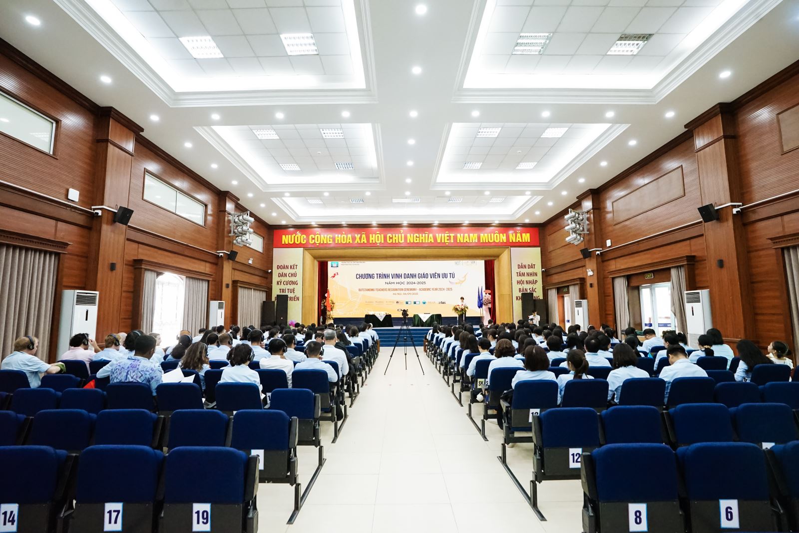 Trường THCS và THPT Nguyễn siêu triển khai nhiệm vụ trọng tâm năm học 2025 - 2026
