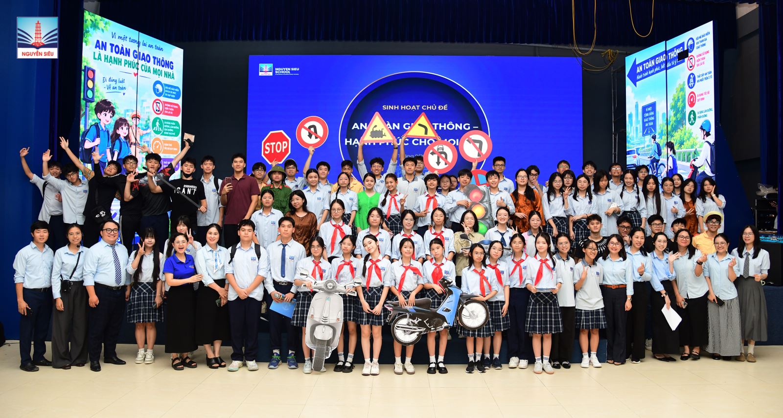 Học sinh Nguyễn Siêu với chương trình "An toàn giao thông – Hạnh phúc cho mọi nhà"