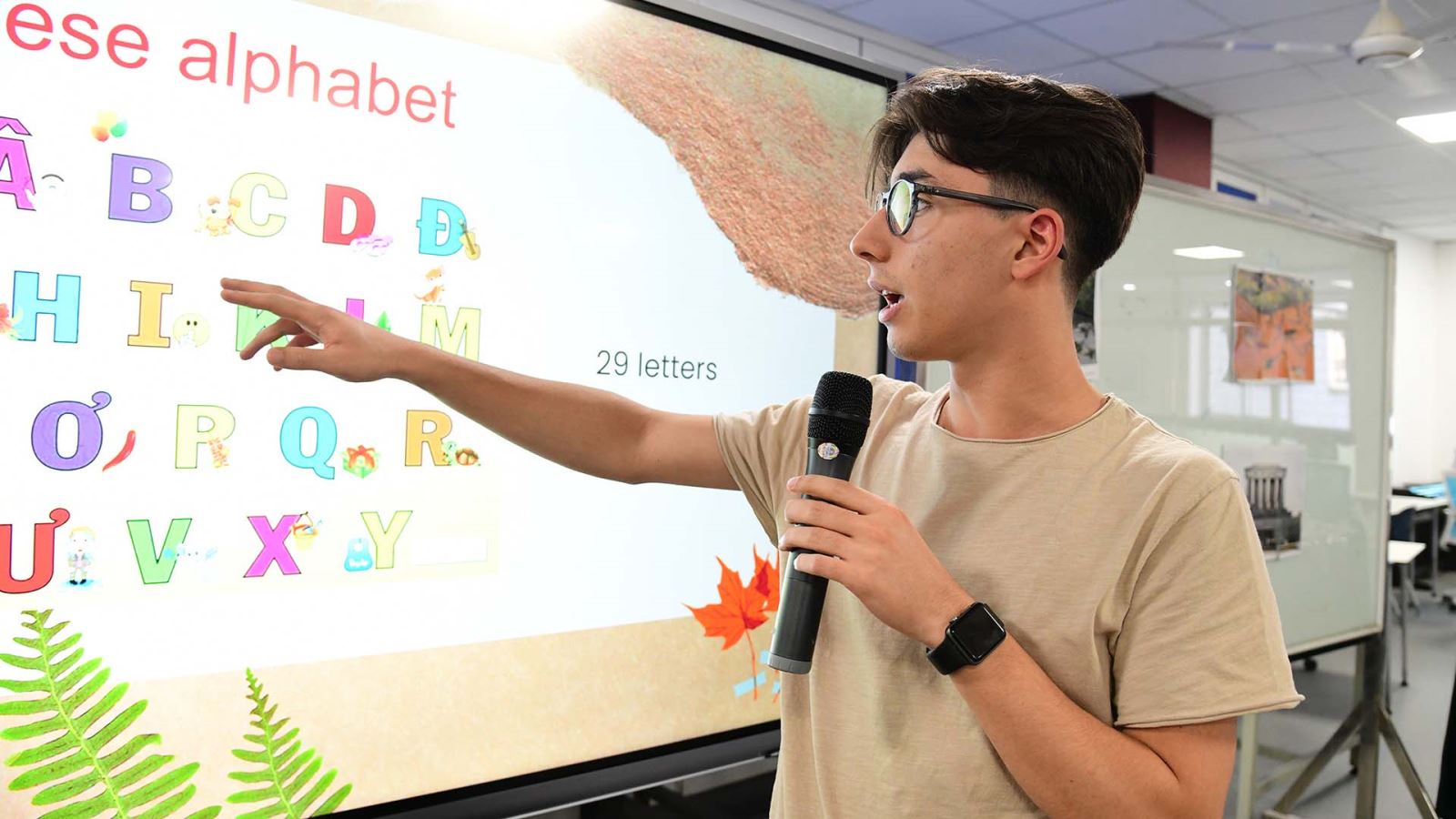 Học sinh trường Galieo Galiei trải nghiệm học tập tại Việt Nam