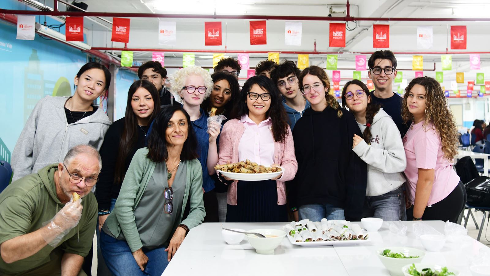 Học sinh trường Galieo Galiei trải nghiệm học tập tại Việt Nam